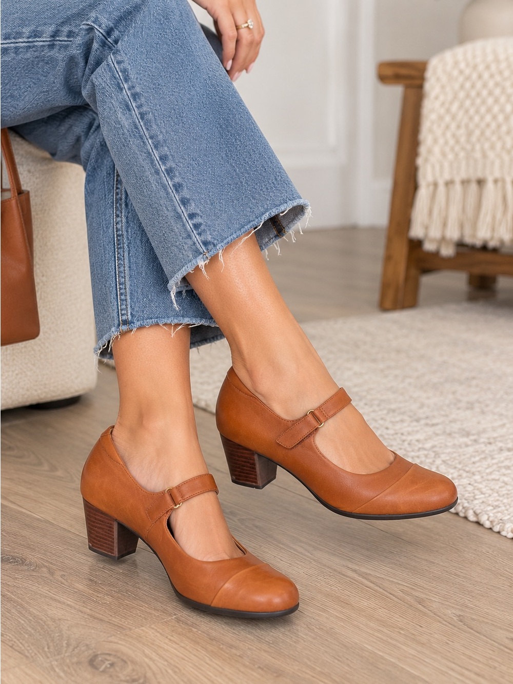 Clarks Leather Mary Jane Pumps Women 8.5 D Wide Cognac Brown Block Heel